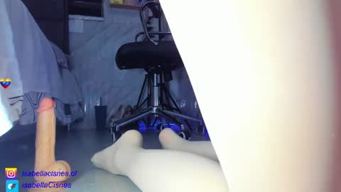 Snapshot of sweet_tits2 chatting on 08-08-26, 02:03 Isabella online show from 08-08-26, 02:03
