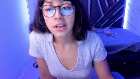 sweet_venus4 online show from 01-09-25, 12:35