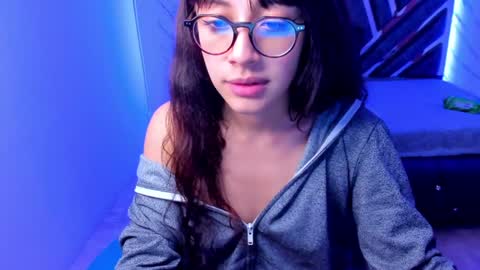 sweet_venus4 online show from 01-17-25, 12:42