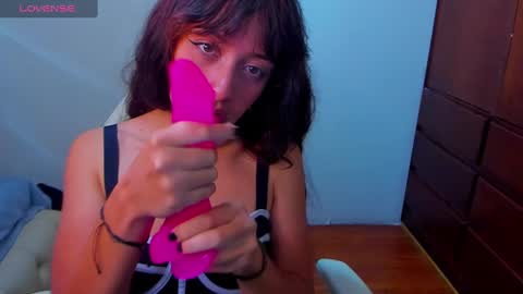 sweet_venus4 online show from 02-12-25, 02:54
