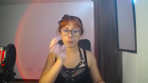 sweet_venus4 online show from 02-26-26, 06:29