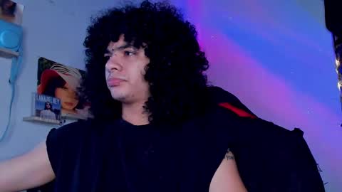 Steven independent model online show from 11-24-25, 02:55