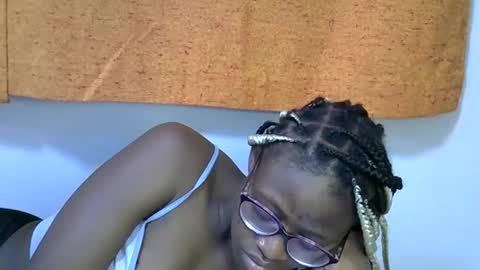 sweet_zarah online show from 02-18-26, 01:01