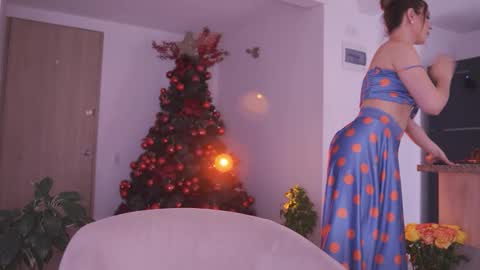 Camila online show from 01-12-26, 07:30