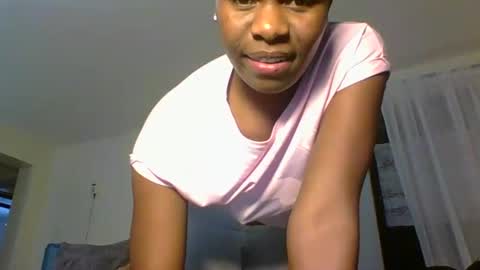 Snapshot of sweetass_02 chatting on 12-27-24, 06:53 bianca online show from 12-27-24, 06:53