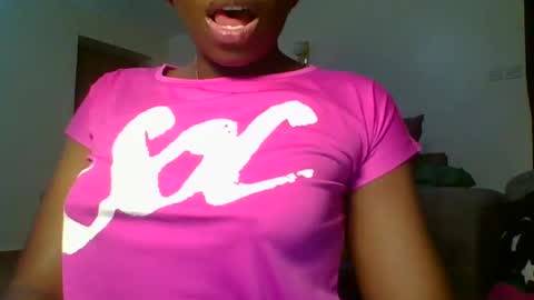 Snapshot of sweetass_02 chatting on 02-28-25, 09:44 bianca online show from 02-28-25, 09:44