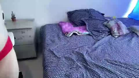 Snapshot of sweetaura0_0 chatting on 02-13-26, 05:42 SweetAura0 0 online show from 02-13-26, 05:42