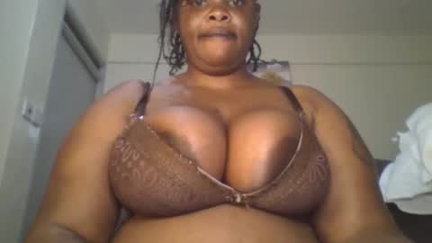 Snapshot of sweetbaby46 chatting on 11-09-25, 03:27 sweetbaby46 online show from 11-09-25, 03:27