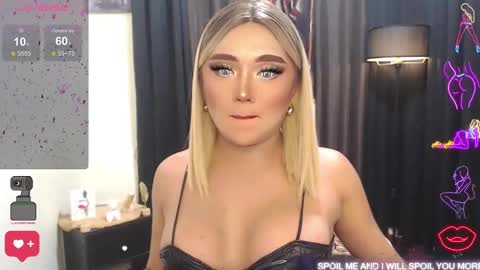 Snapshot of sweetbella118 chatting on 01-17-25, 09:28 bella online show from 01-17-25, 09:28