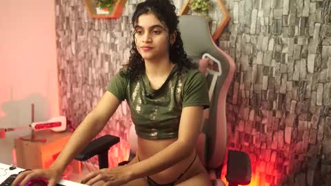 Salom independent model online show from 02-10-26, 10:03