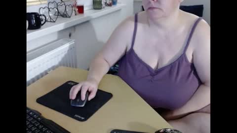 Sweetboobs85h online show from 02-22-25, 08:09