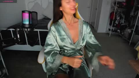 Anna online show from 01-13-25, 10:56