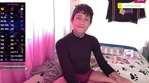 Snapshot of sweetc4meron chatting on 12-08-24, 04:39 Cameron Alejandro online show from 12-08-24, 04:39