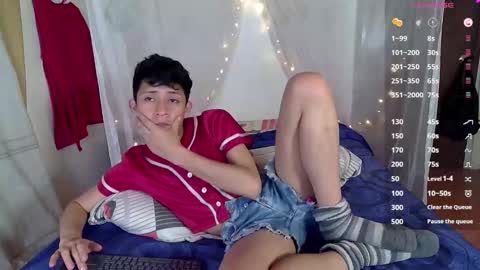 Snapshot of sweetc4meron chatting on 01-21-25, 09:03 Cameron Alejandro online show from 01-21-25, 09:03