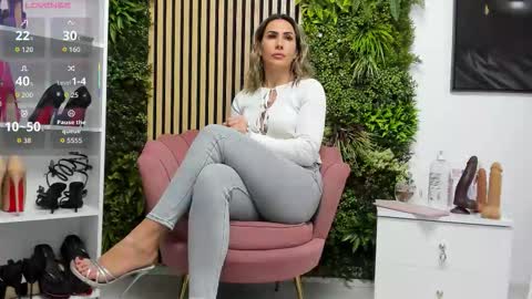 Snapshot of sweetcherry30_ chatting on 11-24-25, 06:57 Cherry online show from 11-24-25, 06:57