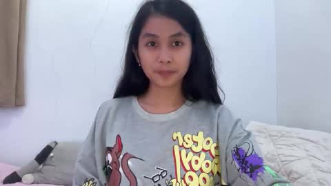 Snapshot of sweetdoll_angela chatting on 10-29-25, 07:43 sweetdoll_angela online show from 10-29-25, 07:43