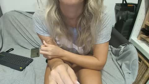 Sweet Dyzy online show from 11-04-25, 07:40