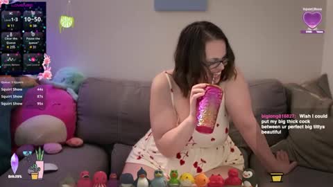 Snapshot of sweeteileen887 chatting on 01-11-25, 10:51 Eileen online show from 01-11-25, 10:51