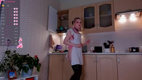 sweeteRose online show from 11-12-25, 05:46