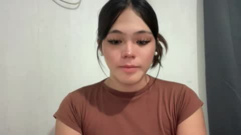 Ayesha online show from 11-23-25, 01:27