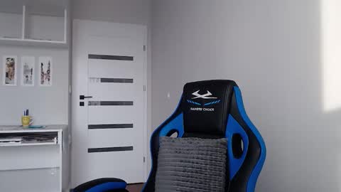 Emma  online show from 01-16-26, 08:40