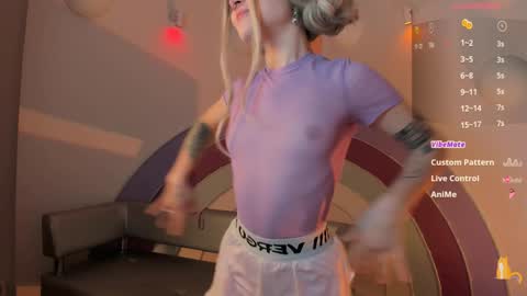 Snapshot of sweetheart_flower chatting on 12-29-24, 06:05 Kira online show from 12-29-24, 06:05