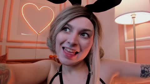 Snapshot of sweetheart_flower chatting on 12-30-24, 11:38 Kira online show from 12-30-24, 11:38