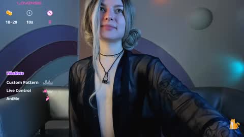 Snapshot of sweetheart_flower chatting on 01-15-25, 07:44 Kira online show from 01-15-25, 07:44