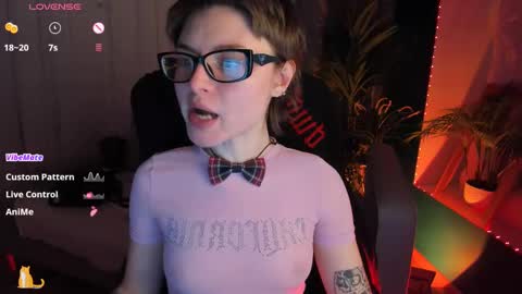 Snapshot of sweetheart_flower chatting on 02-16-25, 02:09 Kira online show from 02-16-25, 02:09