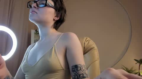 Snapshot of sweetheart_flower chatting on 02-21-25, 06:48 Kira online show from 02-21-25, 06:48