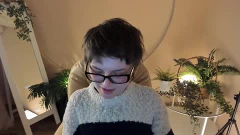 Snapshot of sweetheart_flower chatting on 02-21-25, 10:48 Kira online show from 02-21-25, 10:48