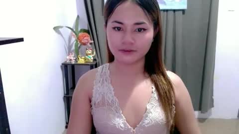 Snapshot of sweethotlove_xoxo chatting on 11-15-25, 04:47 sweethotlove_xoxo online show from 11-15-25, 04:47