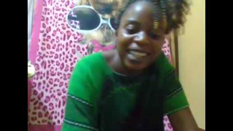 Snapshot of sweetib1 chatting on 02-08-25, 06:22 sweetib1 online show from 02-08-25, 06:22