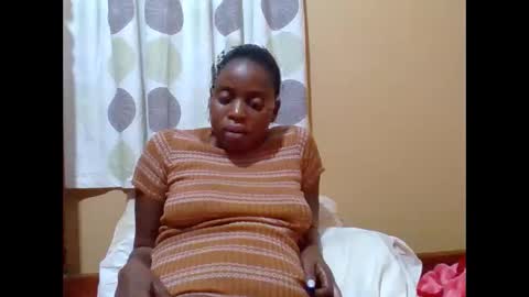 Snapshot of sweetib1 chatting on 11-15-25, 01:40 sweetib1 online show from 11-15-25, 01:40