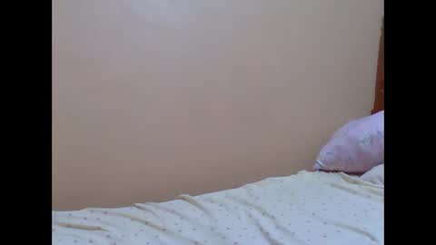 Snapshot of sweetib1 chatting on 12-16-25, 06:29 sweetib1 online show from 12-16-25, 06:29