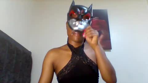 Snapshot of sweetie_lee chatting on 10-31-25, 02:45 sweetie lee online show from 10-31-25, 02:45