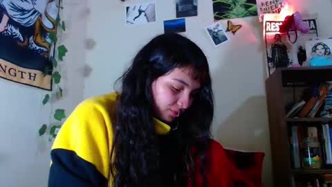 Snapshot of sweetie_maryy chatting on 02-28-25, 05:15 Maria  my insta sweetie maryy   online show from 02-28-25, 05:15
