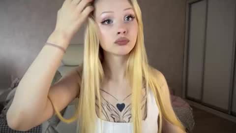 sweetie Lisa3 online show from 03-08-25, 08:44