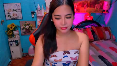 Nicole online show from 01-06-25, 02:48