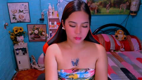 Nicole online show from 01-29-25, 04:47