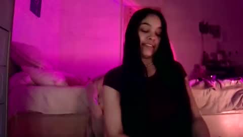 Snapshot of sweetieslikebutter chatting on 12-29-24, 11:07 Blu Sweets online show from 12-29-24, 11:07