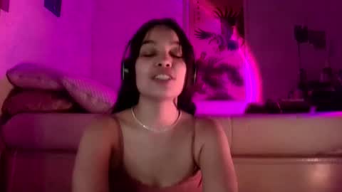 Snapshot of sweetieslikebutter chatting on 01-02-25, 08:17 Blu Sweets online show from 01-02-25, 08:17