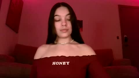 Snapshot of sweetieslikebutter chatting on 03-04-25, 09:43 Blu Sweets online show from 03-04-25, 09:43