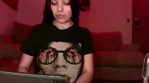 Snapshot of sweetieslikebutter chatting on 03-06-25, 08:19 Blu Sweets online show from 03-06-25, 08:19