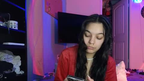 Snapshot of sweetieslikebutter chatting on 11-11-25, 07:19 Blu Sweets online show from 11-11-25, 07:19