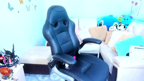 Isabella online show from 01-29-25, 04:36