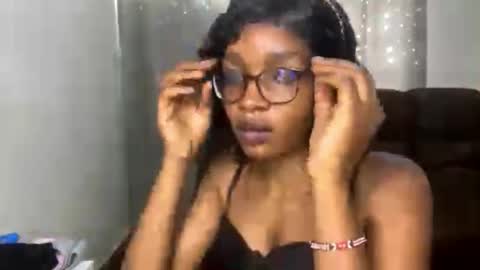 Snapshot of sweetivy645263 chatting on 03-01-26, 09:44 sweetivy645263 online show from 03-01-26, 09:44