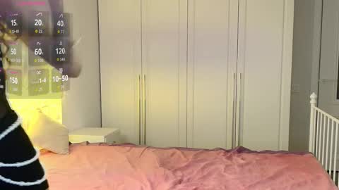 Nabilla online show from 12-15-25, 11:36