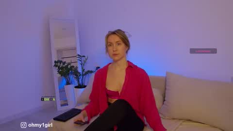 SweetKira1 online show from 02-03-26, 03:50
