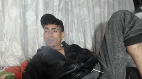 Snapshot of sweetlatinakim chatting on 02-28-25, 09:58 Camilo online show from 02-28-25, 09:58